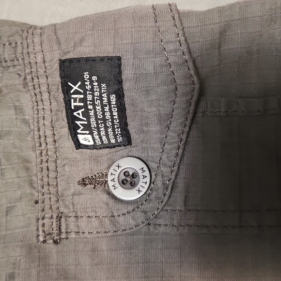 MATRIX mens shorts sz. 29 - Picture 2 of 4